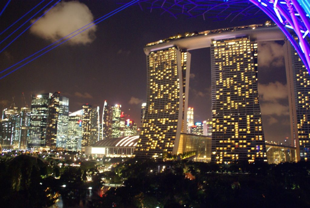 VIEWS OF SINGAPORE SKYLINE