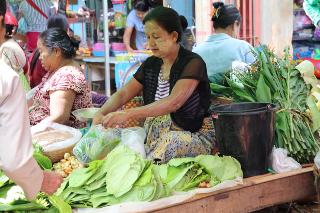 MARKET SELLER