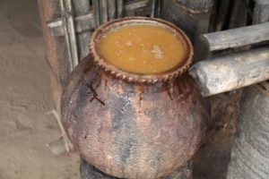 PALM OIL FERMENTING WITH STICKY RICE IN THE LIQUER MAKING PROCESS