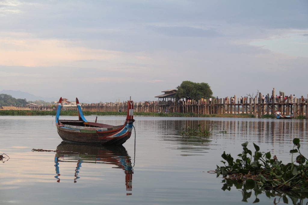 U BEIN BRIDGE AT DUSK