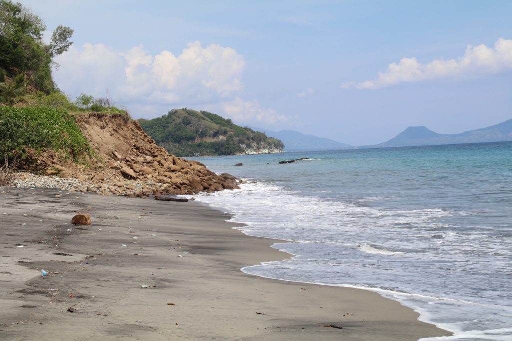 The black sand at Blue Stone Beach