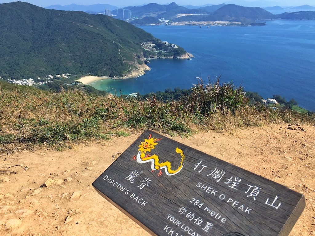 Hiking the Dragon's Back in Hong Kong - Mum on the Move