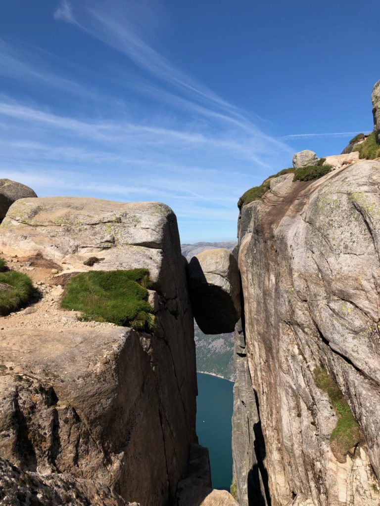 Hiking to Kjeragbolten