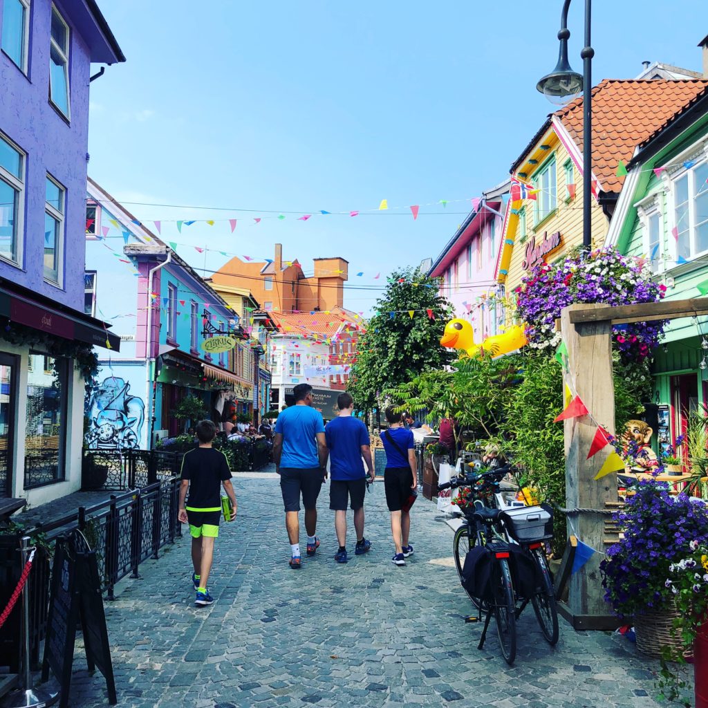 Wandering the streets of Stavanger - Over Holmegate