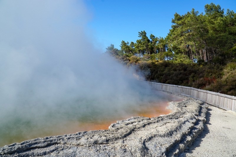 Wai-O-Tapu Champagne Pool in New Zealand