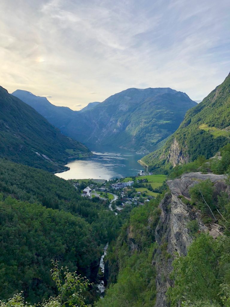 Flydalsjuvet Viewpoint near Geiranger